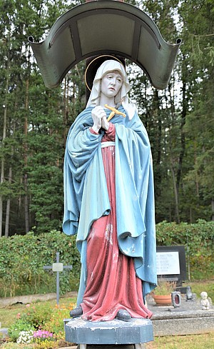 Die betende Maria unterm Kreuz.